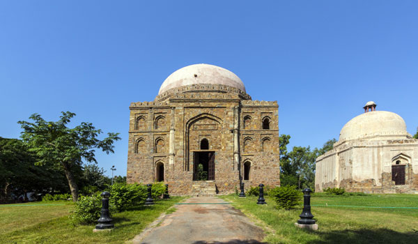 dadi-potis-tomb_-delhi-_-jorg-hackermann-shutterstock