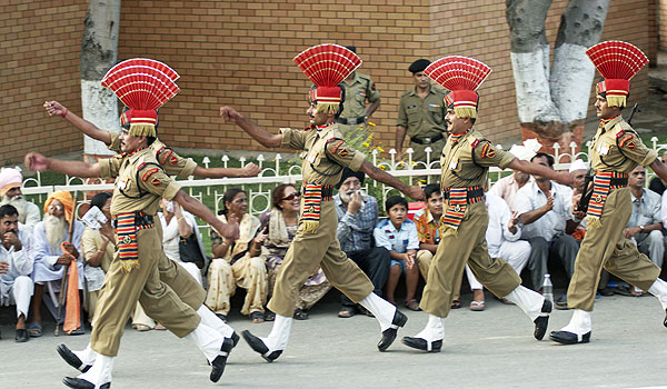 greaves_waddington_wagah-border-post_credit-shutterstock-user-jeremyrichards