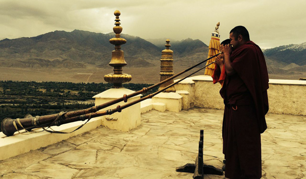 ladakh-trek-_-monks