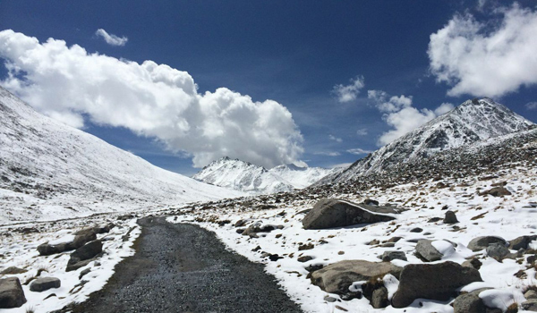 ladakh-trek-_-snow