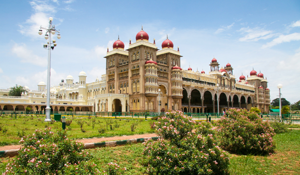 maharajah_palace__musore___jorisvo_-_shutterstock-com