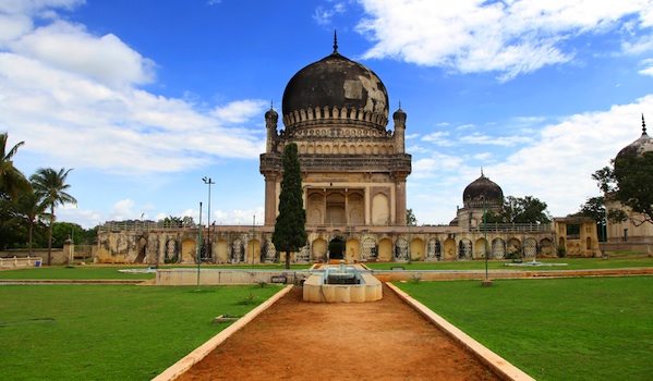 qutbshahi_tomb__hyderabad___snehit__shutterstock_-_resized