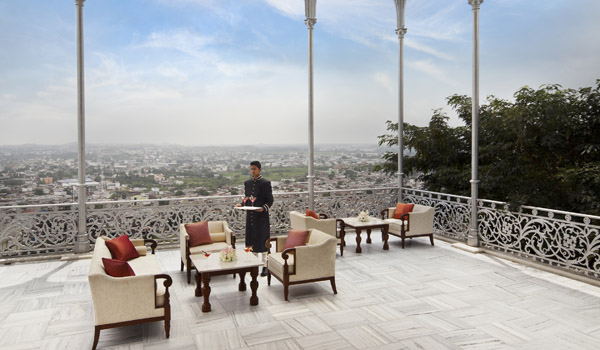 taj-falaknuma-palace-hyderabad-gole_terrace__