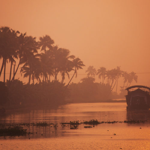 discovery boat cruise in malabar