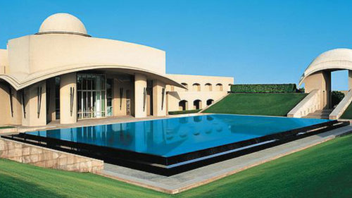 Trident Gurgaon pool area