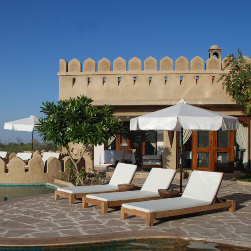 mihir-garh-deck-chairs