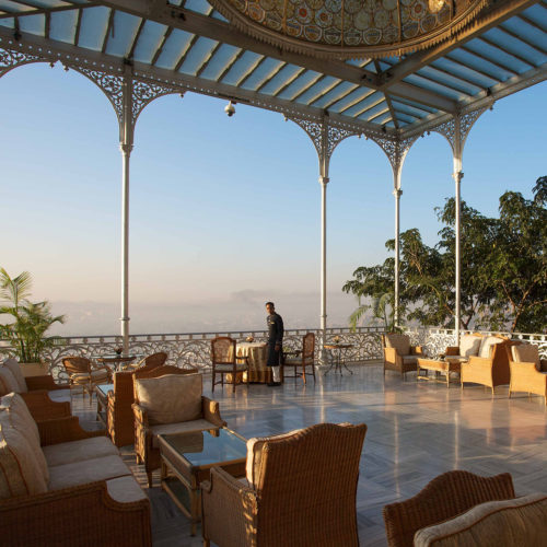 taj-falaknuma-palace-balcony